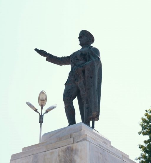 “Kalemimiz milletin, sözümüz hakikatin emrinde.”