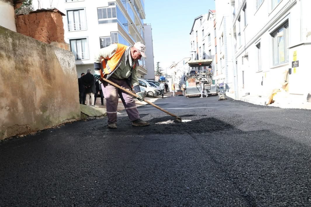 Osmangazi’de Yollar Yenileniyor: Çekirge’de Konforlu Ulaşım Hamlesi