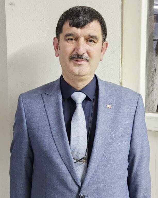 Lalaşahin Muhtarı Vedat Altıntaş’tan Çocukları Sevindiren Bayram Geleneği