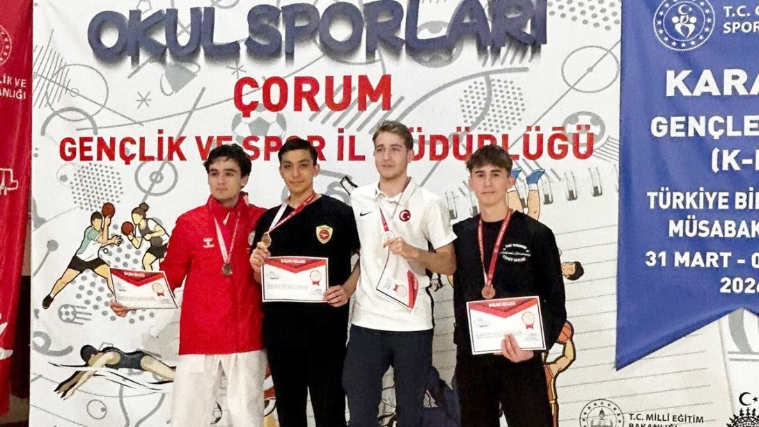 Mustafakemalpaşa’nın Gururu Yiğit Elma Türkiye Üçüncüsü!