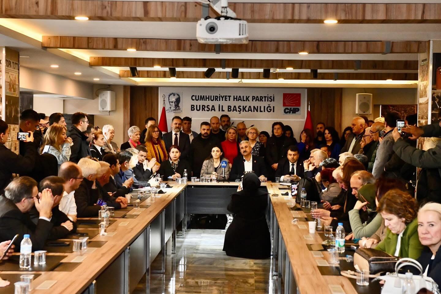BAŞKAN ERDEM: “BURSA GERİLİMLE DEĞİL, HUKUKLA YÖNETİLMELİ”